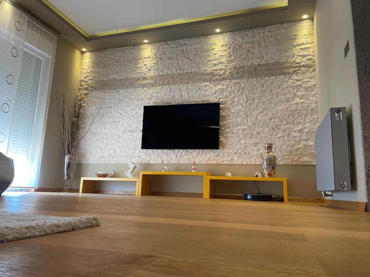 MODERN HOUSE SURROUNDED By NATURE Grabrov Potok Ngoại thất bức ảnh